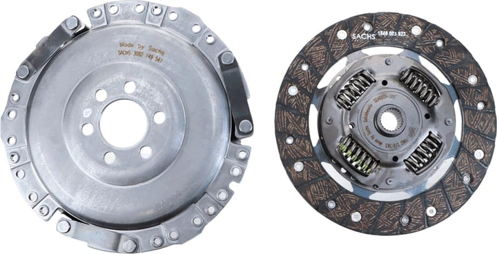 SACHS Kupplungssatz 3000 288 002, OE-Qualität, Kupplungssatz-Austausch beim Auto