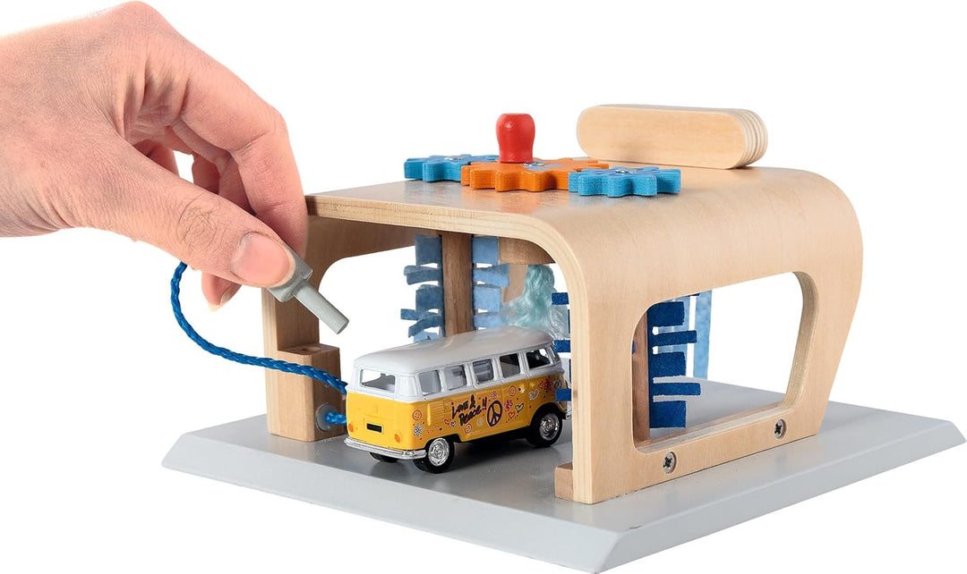 goki 53779 Waschanlage PowerClean, Autowaschanlage aus Holz – Spielset mit Bürsten, Filzvorhängen &