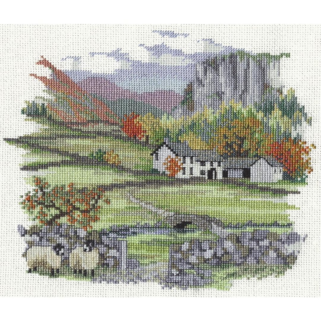 Bothy Threads Kreuzstich-Set Landschaft - Cragside Bauernhof, 20x17cm, DWCON01, Zählmuster
