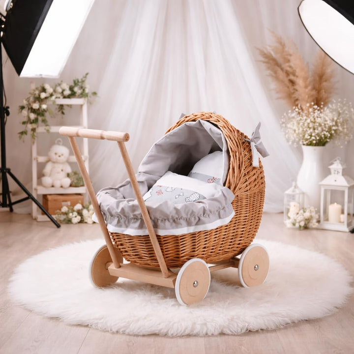 e-wicker24 Alles aus Weide Puppenwagen aus Weide mit Bettwäsche perfekte Geschenkidee Korbpuppenwage