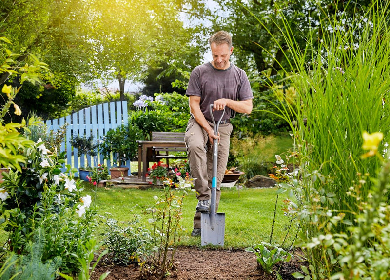 Gardena NatureLine Spaten: Gartenspaten aus Qualitätsstahl zum Umgraben und Ausheben, sicherer Tritt