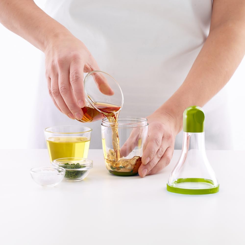 Lékué Dressing-Shaker, 180 ml, grün, 7.2 x 7.2 x 19.1 cm, Grün