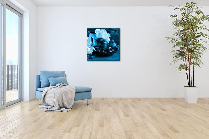 deyoli Pfingstrosen und eine Schalle mit Beeren Format: 70x70 Effekt: Monocrome Blau als Leinwandbil