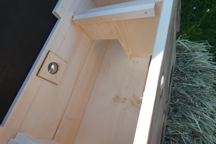 Igelfutterhaus mit Beobachtungsfenster 80cm x 40cm x 32cm Igelhotel 18mm Vollholz Witterungsbeständi