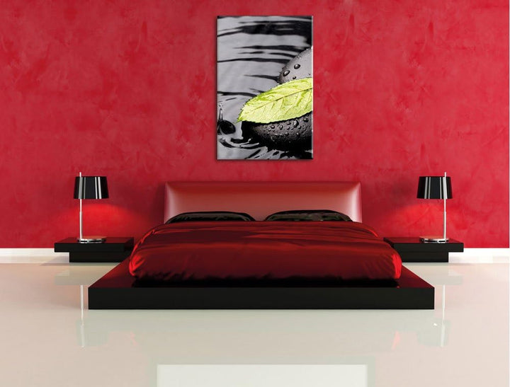 Stein mit Blatt, Format: 100x70 auf Leinwand, XXL riesige Bilder fertig gerahmt mit Keilrahmen, Kuns
