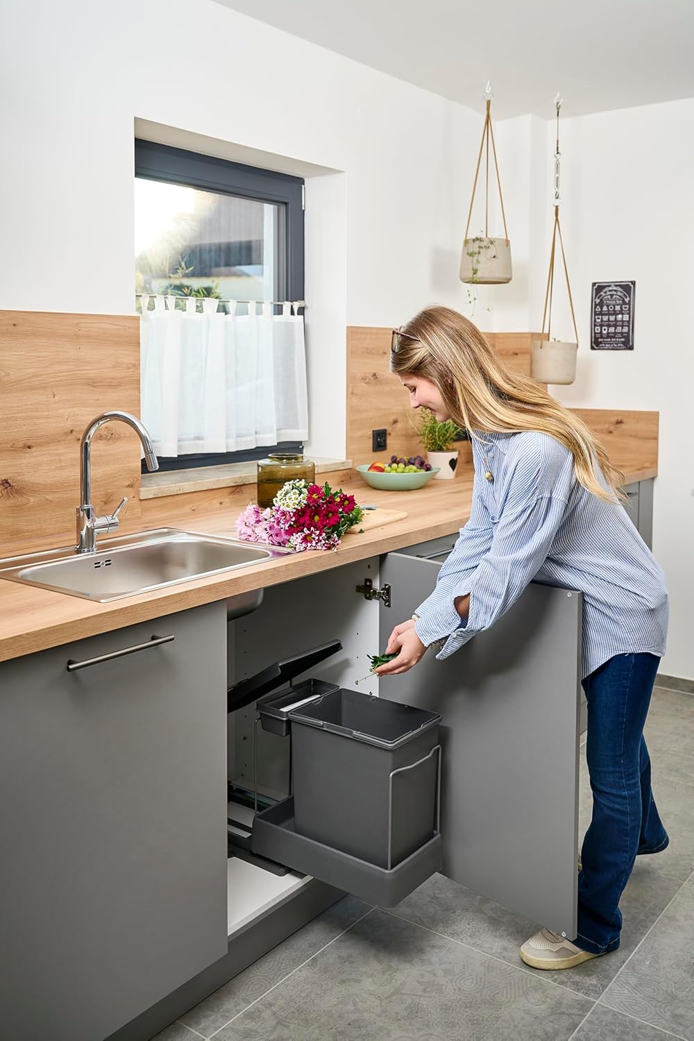 Ausziehbarer SMART Einbaumülleimer, Abfalleimer, Mülleimer „Müllomatic ECO 1“ mit automatischem Ausz