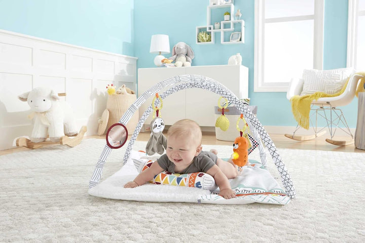 Fisher-Price GKD45 - 5 Sinnes Baby Spieldecke, kuschelig weiche Krabbeldecke mit Sensorik Spielzeug,