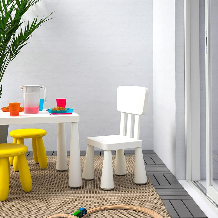 IKEA MAMMUT Kindertisch für drinnen und draussen mit 2 Stühlen [weiss]