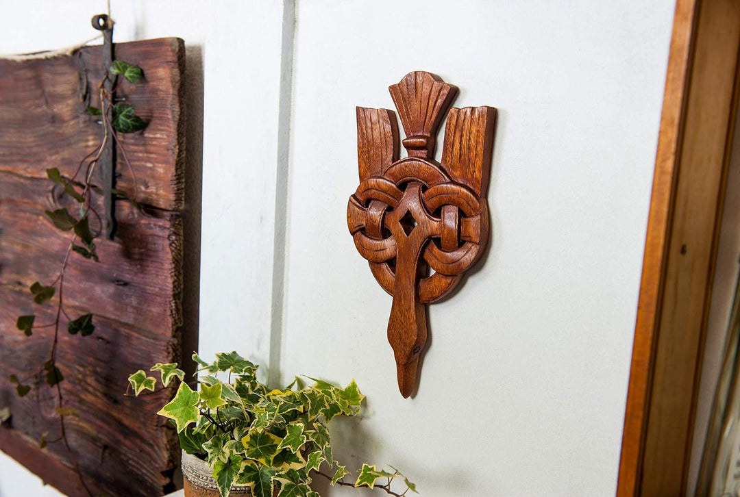Windalf Wandbild Hugin 30 cm Wikinger Rabe Raben Deko Vikings Handarbeit aus Holz