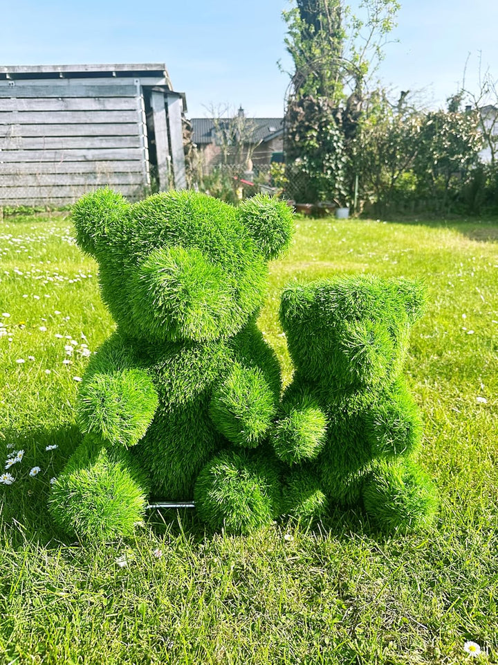 Innovative Kunstwerk Figuren aus Kunstrasen Bär Bear Teddybär Bärchen Gartendekoration Deko (Sittin
