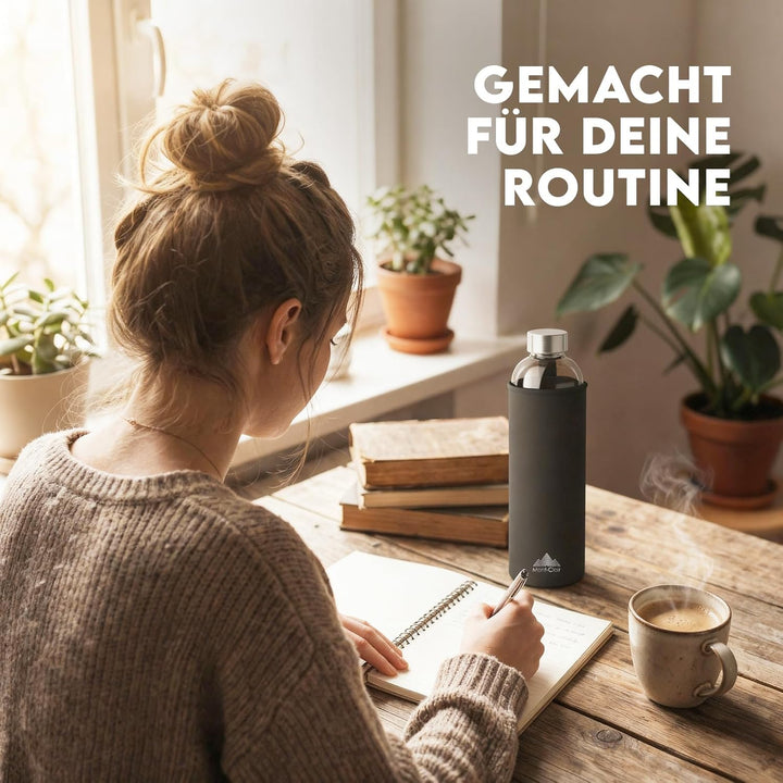 Mont-Clair Kristal Borosilikatglas Trinkflasche 1L - Wasserflasche Glas mit Neoprenhülle - Auslaufsi