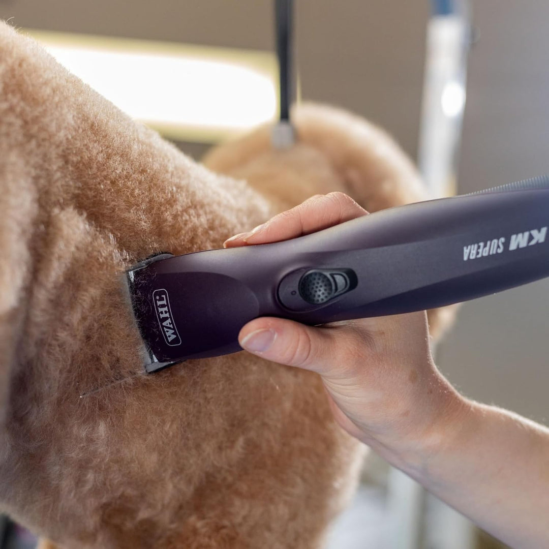 Agrarzone Edition Wahl KM Supera Hundeschermaschine - Aufsteckkamm Set & 2x Akku - Leistungsstarke S