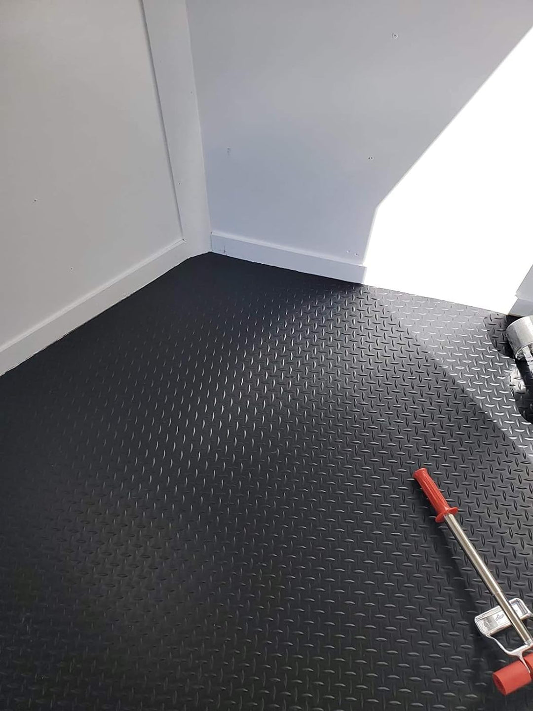 uyoyous Gummimatte Meterware Bodenmatte Schutzmatte Gummiläufer 500cm x 100cm Gummimatten Antirutsch