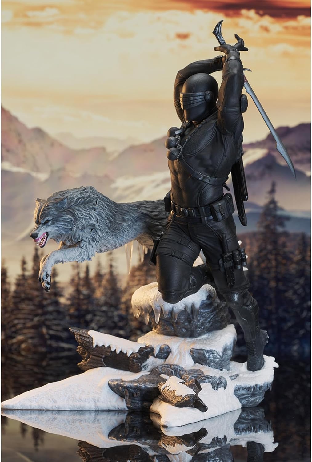 Diamond Comic JUL212508 Snake Eyes Statue, Cranberry