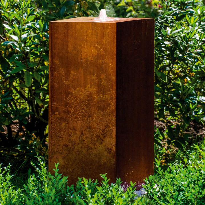 KÖHKO® Würfelbrunnen „Peru“ Höhe 69 cm Gartenbrunnen 31005 aus Cortenstahl mit LED-Beleuchtung, Höhe