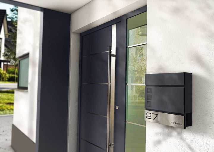 Metzler Briefkasten Anthrazit RAL 7016 Stahl mit Sichtfenster - Edelstahl Laser Gravur Namensschild