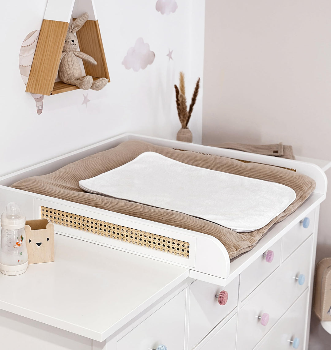 Puckdaddy® Arne | Wickelaufsatz für IKEA Hemnes/Songesand Kommode | 80x11x80 cm | aus Holz/Rattan in
