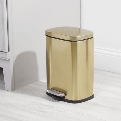 mDesign Tretmülleimer – 5 L Mülleimer aus Edelstahl mit Pedal, Deckel und Kunststoffeinsatz – kleine