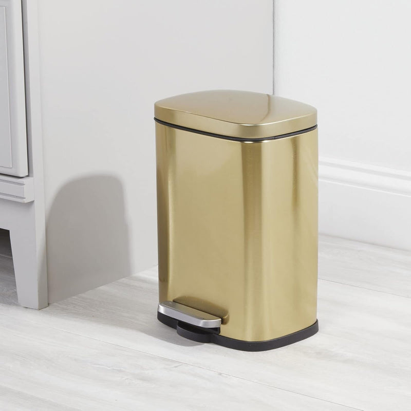 mDesign Tretmülleimer – 5 L Mülleimer aus Edelstahl mit Pedal, Deckel und Kunststoffeinsatz – kleine