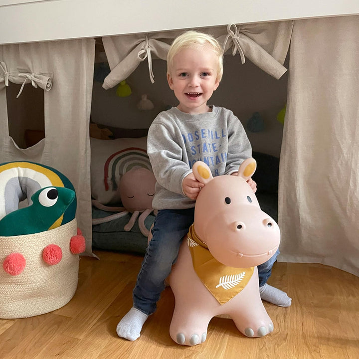 Kindsgut Hüpf-Tier für Kinder, dezente und Moderne Farben, liebevolle Details, inklusive Luftpumpe,