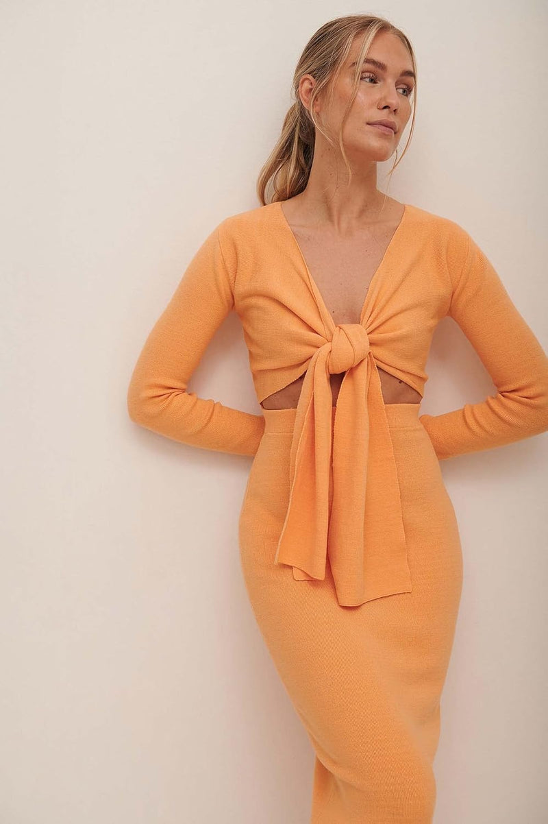 NA-KD Damen Gestricktes Midikleid mit Knoten Vorne Lssiges Kleid, Pfirsich