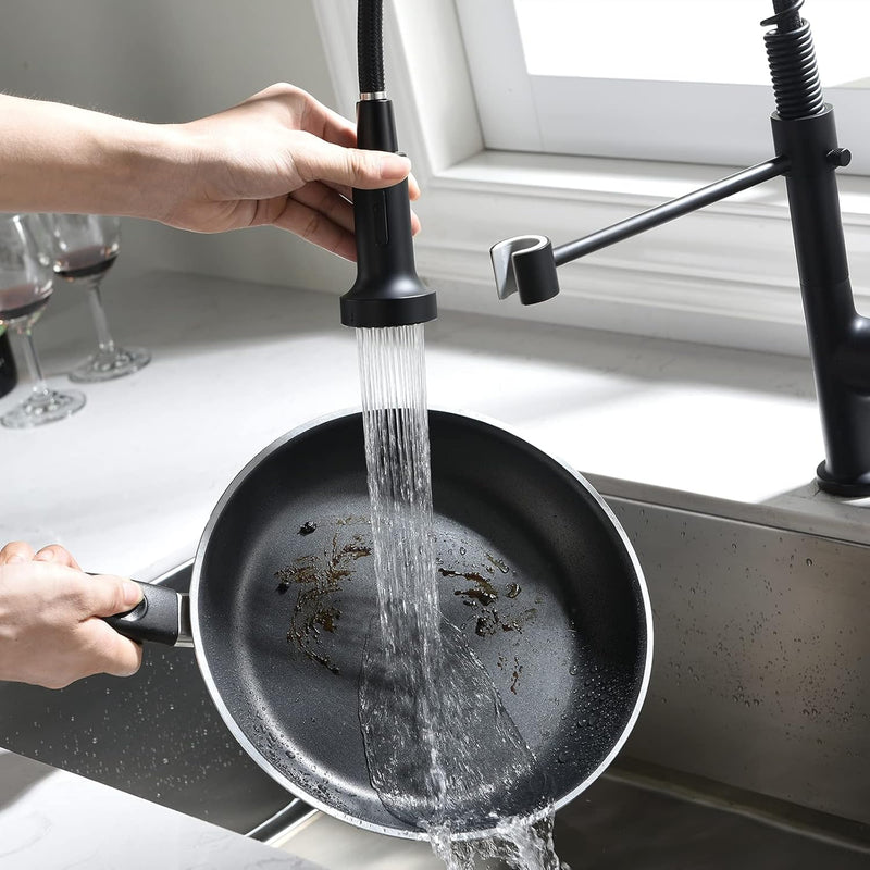 AIMADI Wasserhahn Küche Schwarz Küchenarmatur mit Brause 360° schwenkbar Mischbatterie Spiralfeder A