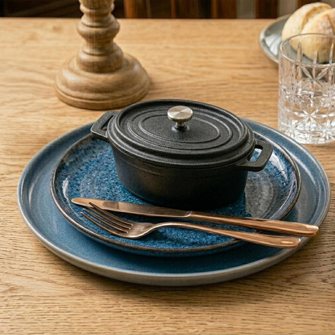 Mini Cocotte Oval 12 x 8,5 cm Gusseisen Emailliert Kleiner Topf mit Deckel Handgeschmiedeter Emaille