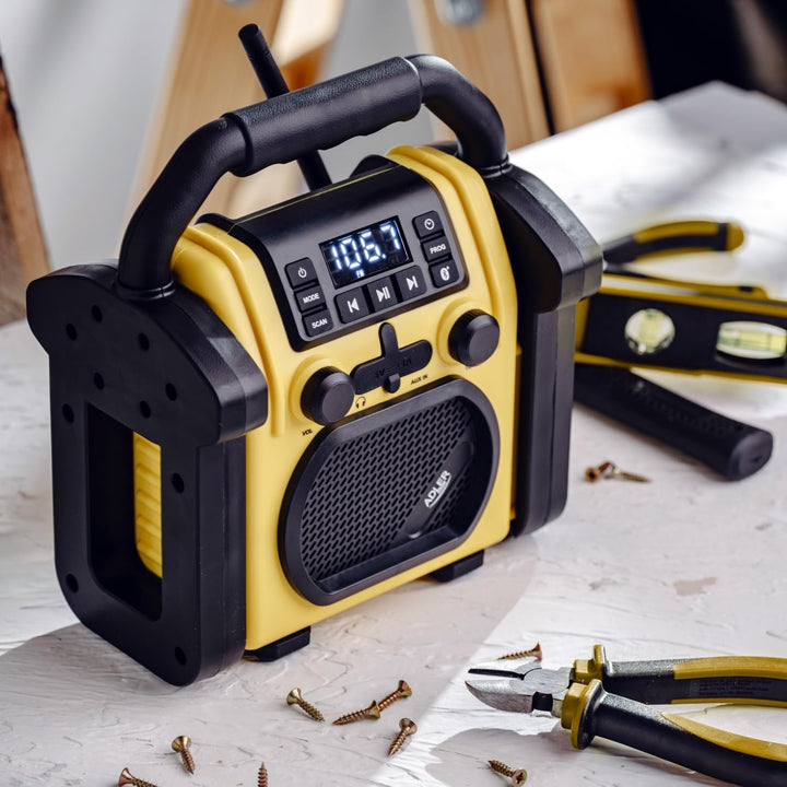 Adler AD 1911 – Baustellenradio mit Bluetooth V 5.1, Dual Power (Batterie & Netz), IPX54 Staub-/Wass