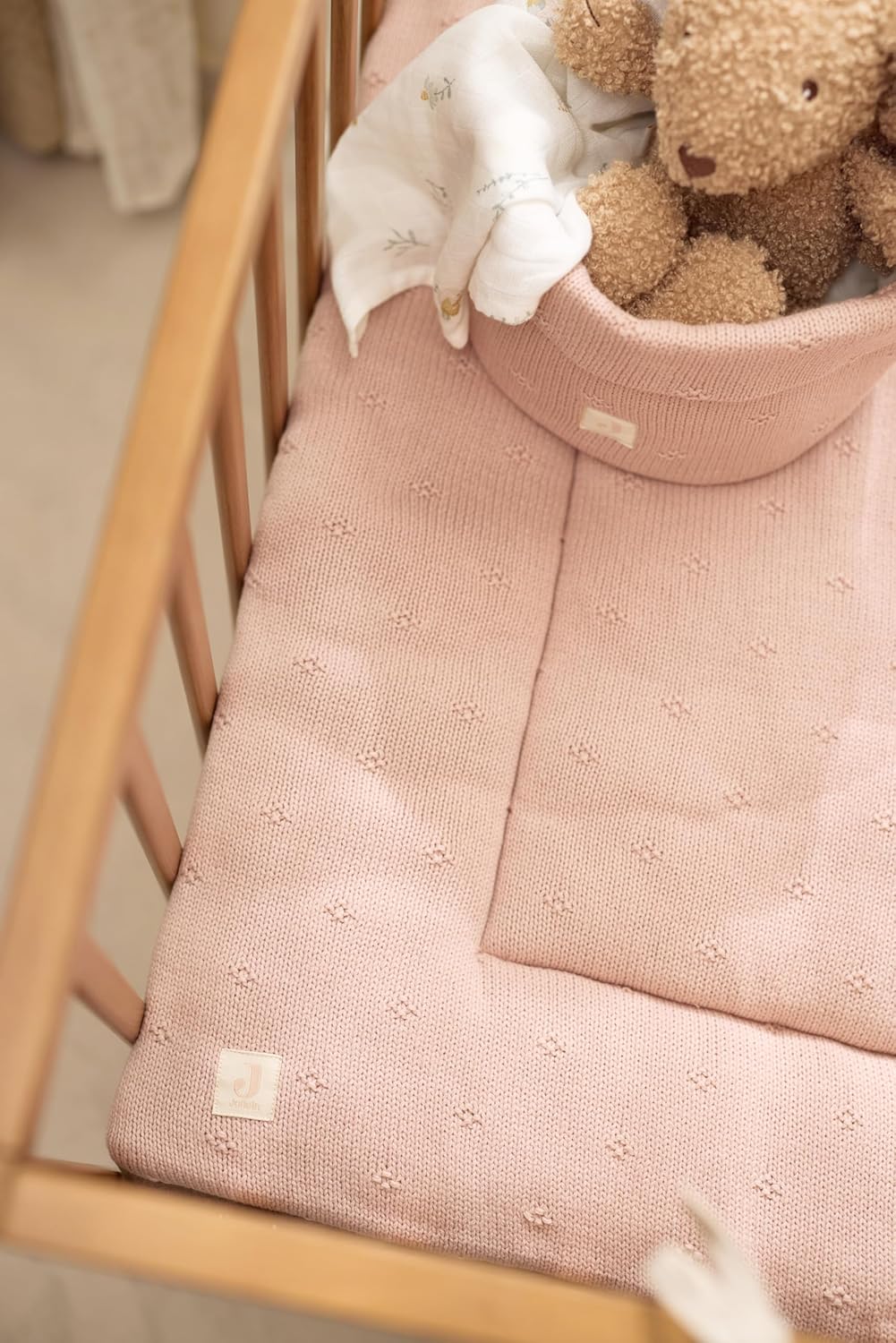 Jollein Krabbeldecke für Baby - Cosy Knit, Wild Rose - 60% Baumwolle, 40% Acryl - Laufgittereinlage