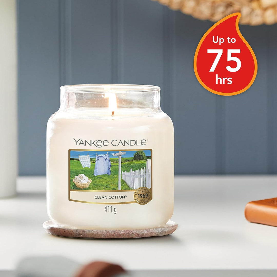 Yankee Candle Duftkerze im Glas (mittelgross) | Clean Cotton | Brenndauer bis zu 75 Stunden, Clean C