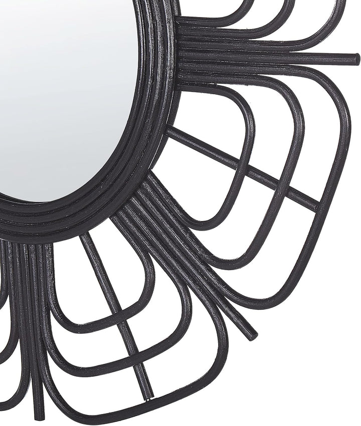 Dekorativer Wandspiegel schwarz aus Rattan Sonnenform rund Boho 60 cm Pasaku