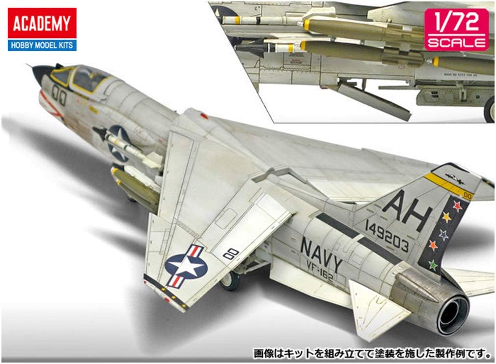 Academy AC12521-1/72 F-8E VF-162 The Hunters