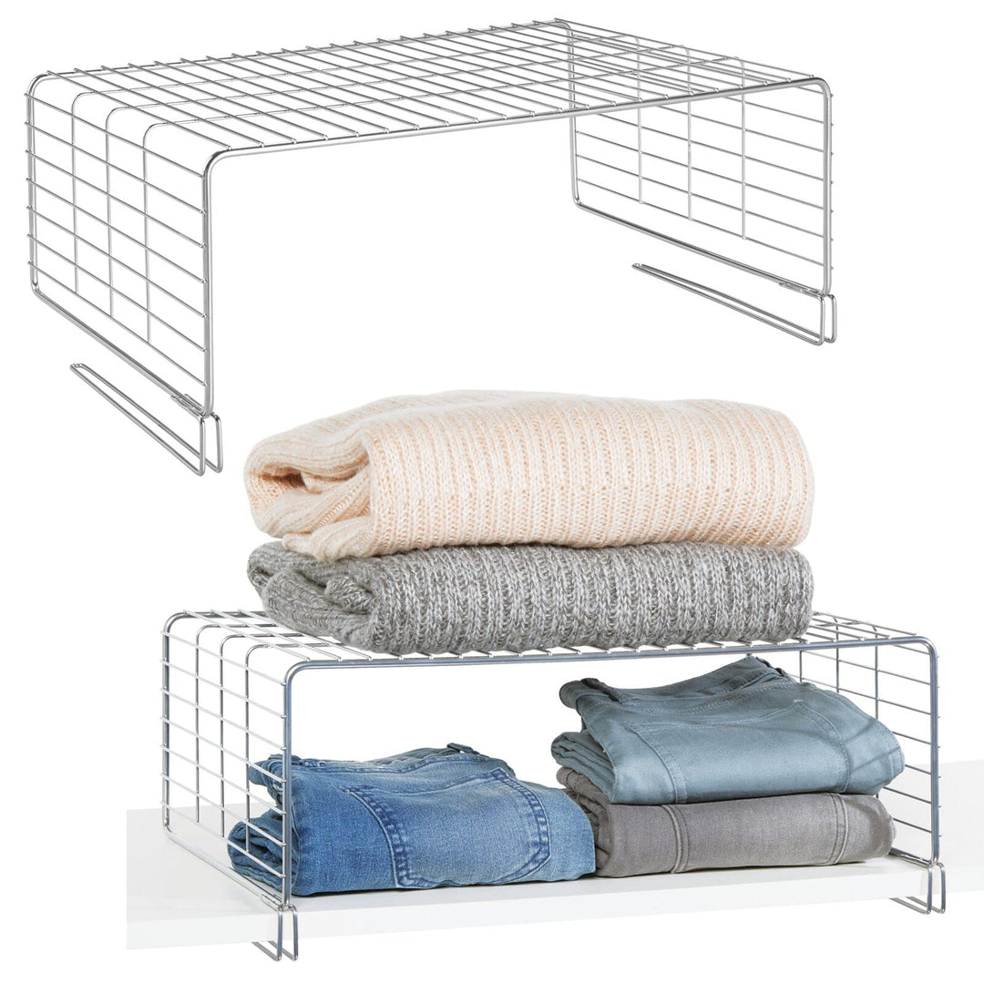 mDesign 2er-Set Drahtkorb für den Kleiderschrank – moderner Schrank Organizer mit 2 Ebenen für Kleid