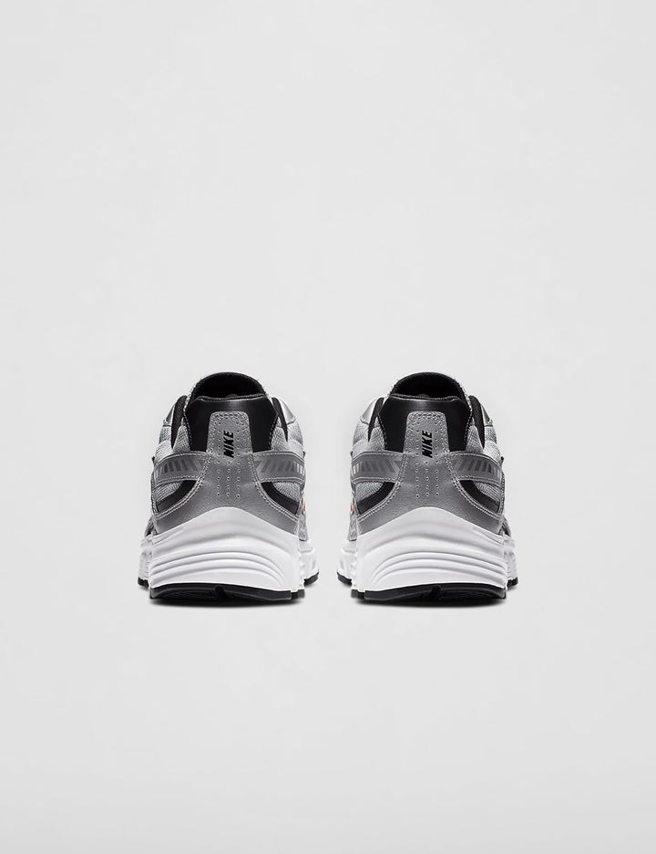 Nike Herren Initiator Traillaufschuhe 39 EU Grau Metallic Silver Black White 001, Grau Metallic Silv