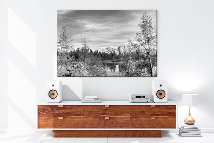Herbstliche Berglandschaft der Dolomiten Format: 80x60 als Leinwand, Effekt: Schwarz&Weiss, Motiv fe