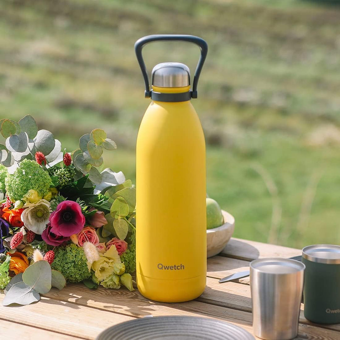 QWETCH - Isothermische Flasche - Titan Pop Gelb 1,5L - 48h kalt &amp; 16h heiss - BPA frei, wasserdicht