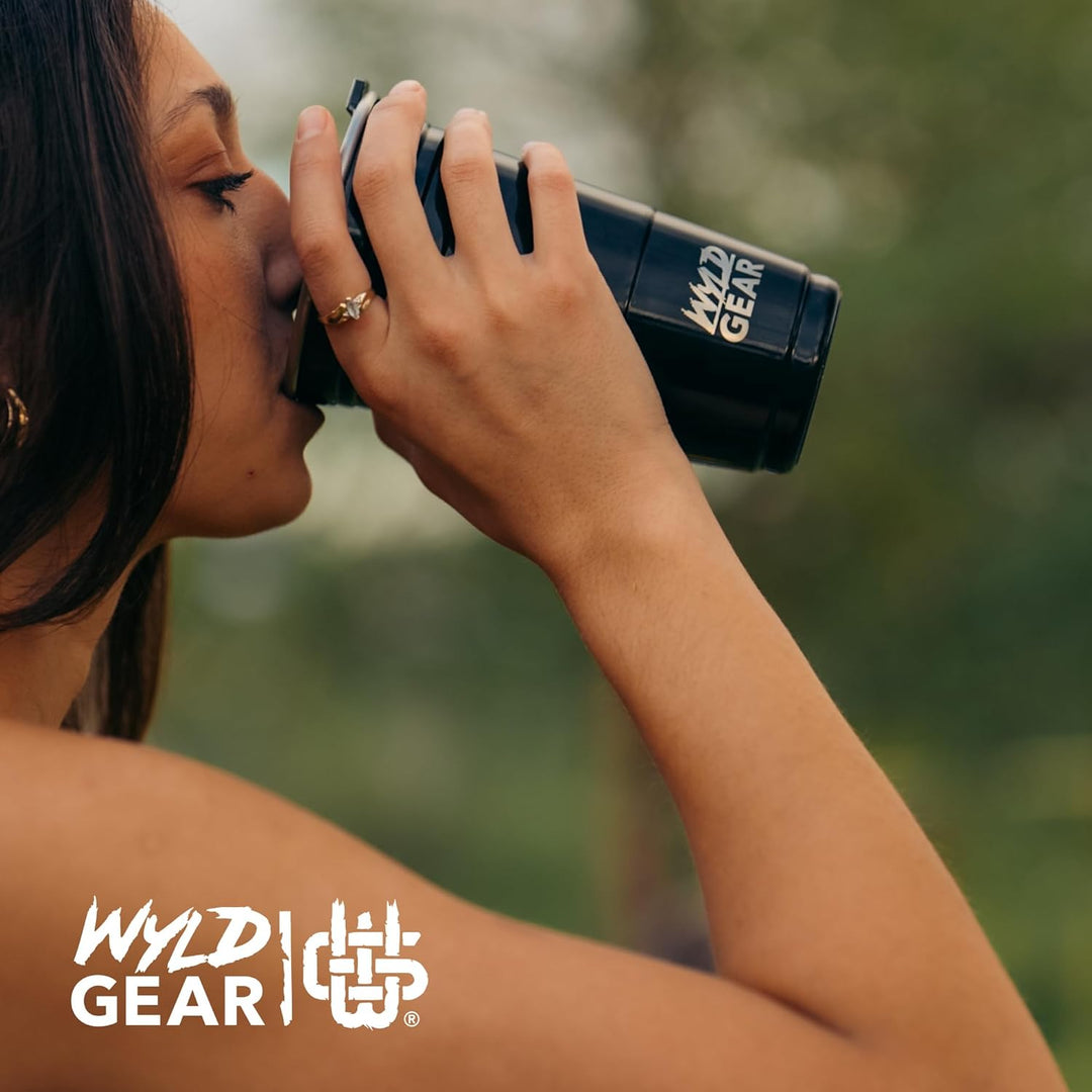 Wyld Gear WYLD Becher aus Edelstahl, vakuumisoliert, Partybecher mit Deckel, 680 ml, Burnt Orange Bu