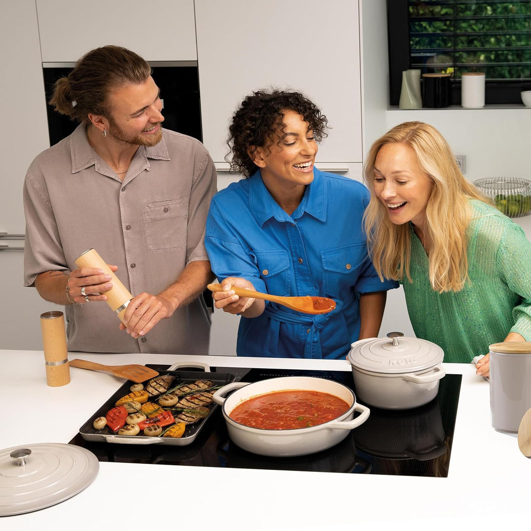 kela Bräter Calido, Ø 28 cm, 3,2 L, Gusseisen, hellgrau, rund, Allherdboden, emailliert, hitzebestän