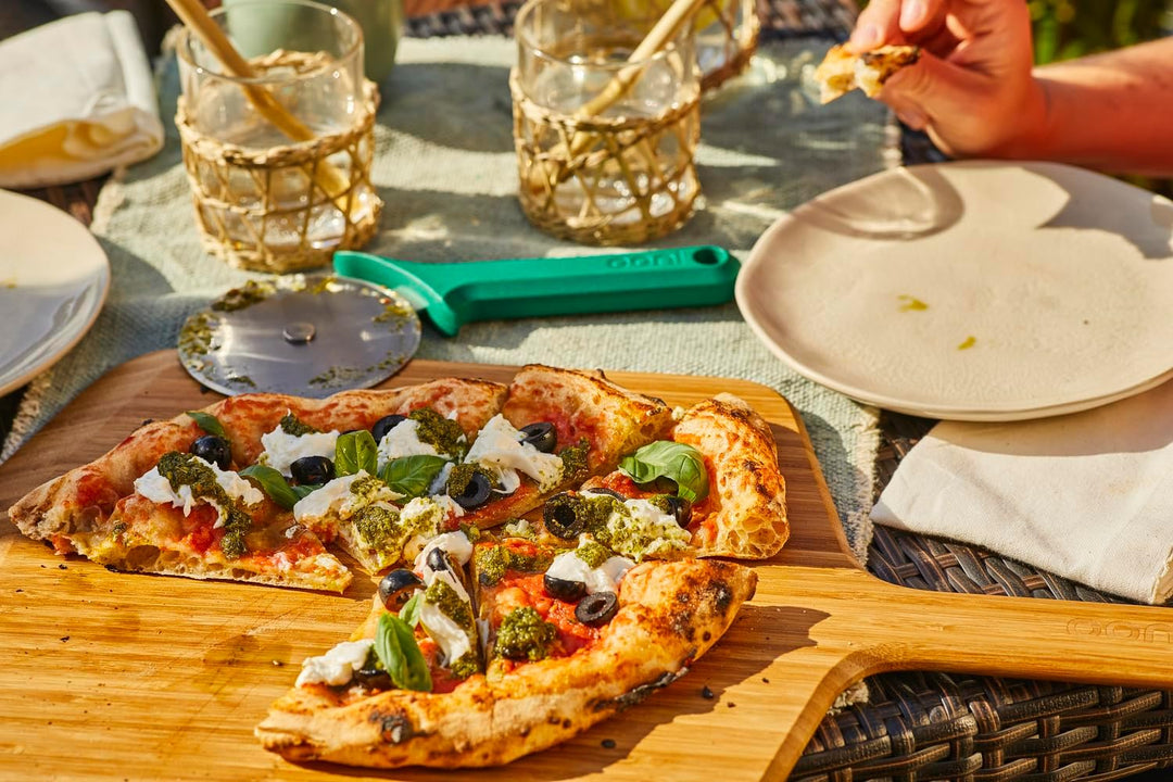 Ooni Pizzaschieber aus Bambus (35 cm) – Hochwertiger Pizzaschieber &amp; Servierbrett – Pizzabrett &amp; Piz