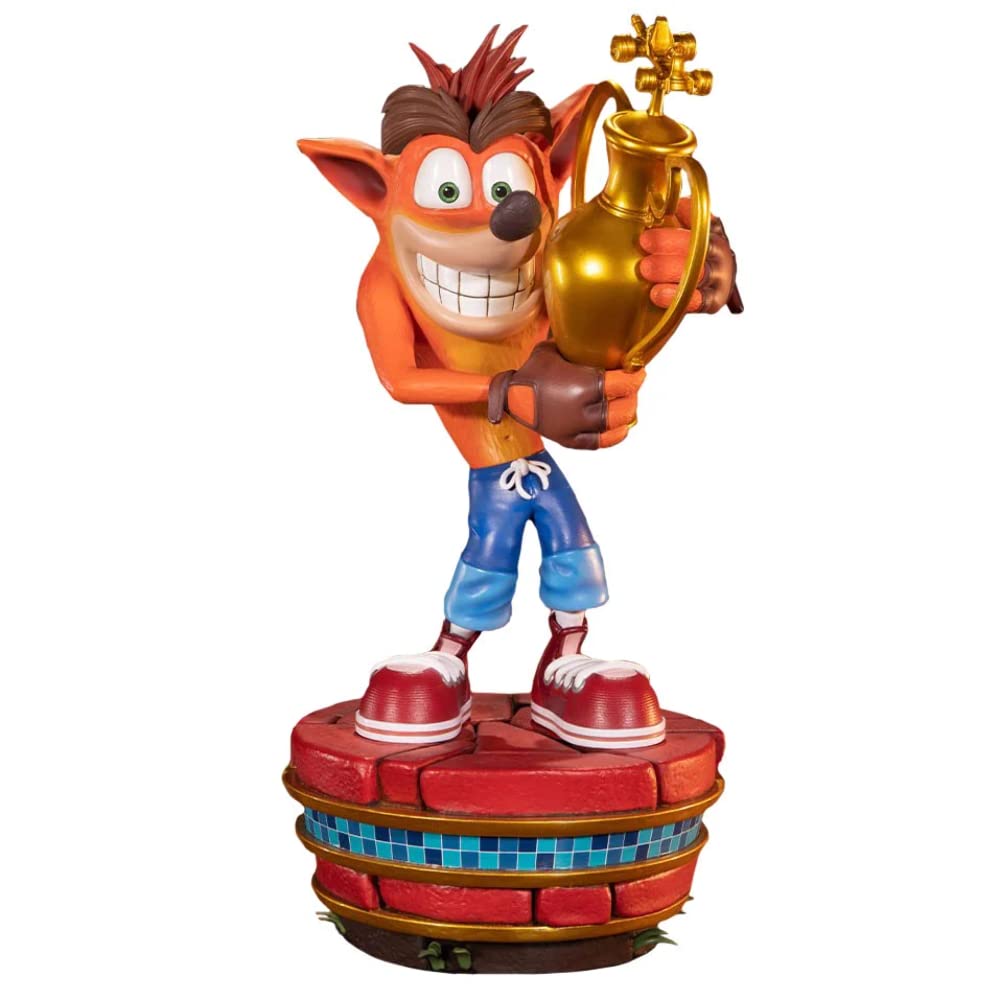FIRST4FIGURES Crash Bandicoot - Crash Team Racing Crash Winner - Statuette 46cm