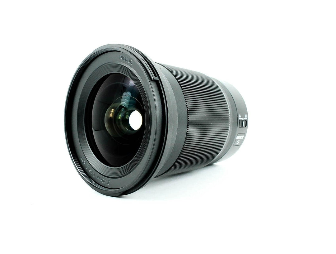 Nikon Nikkor Z 20 mm f/1.8 S, Feste Brennweite, helles, ultragrandeckiges Objektiv f/1.8, schwarz, N