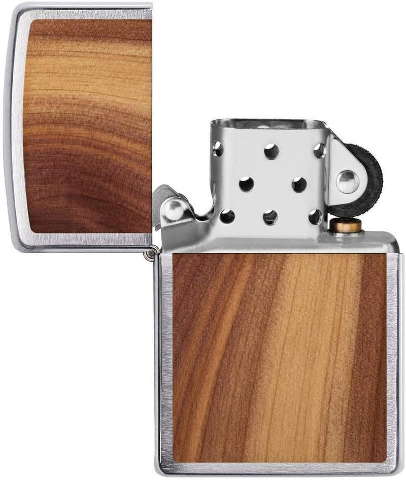 Zippo 29900 Woodchuck Feuerzeug mit Zedern-Motiv, Winddicht, Chrom, reguläre Passform