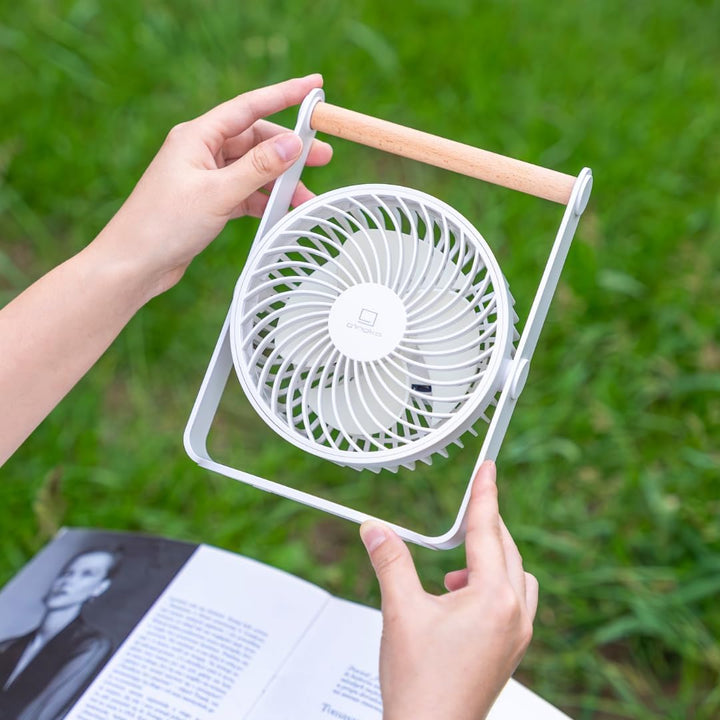 Tragbarer Ventilator, weiss.