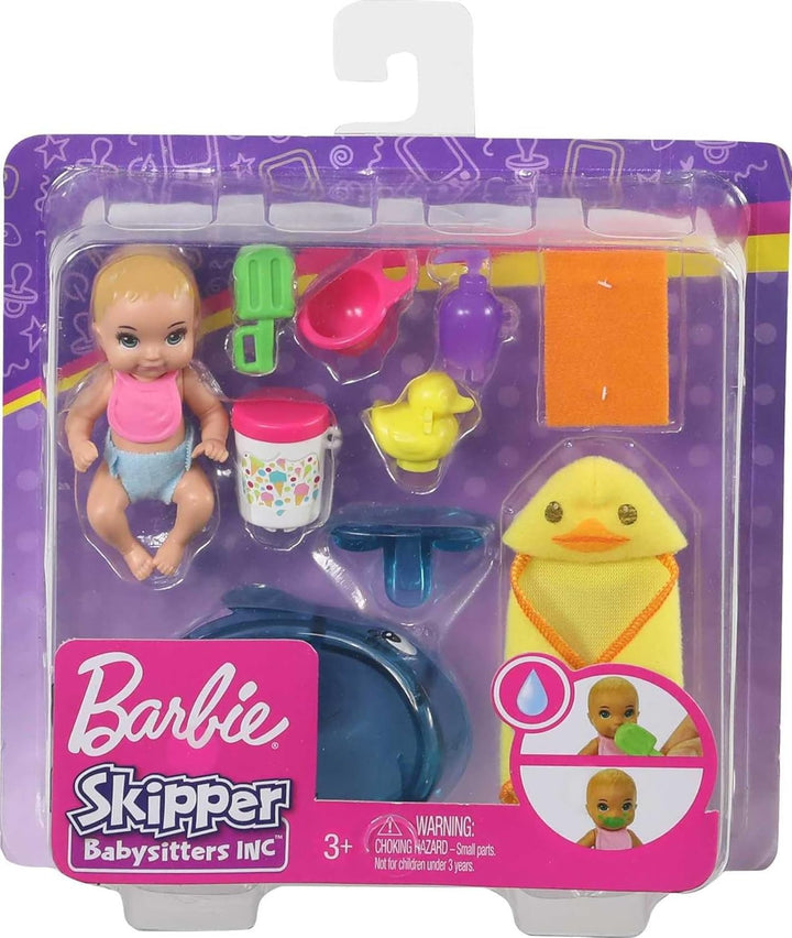 Barbie GHV84 - Skipper Babysitters Inc. Badezeit Spielset, Baby Puppe mit Farbwechselfunktion, Badew