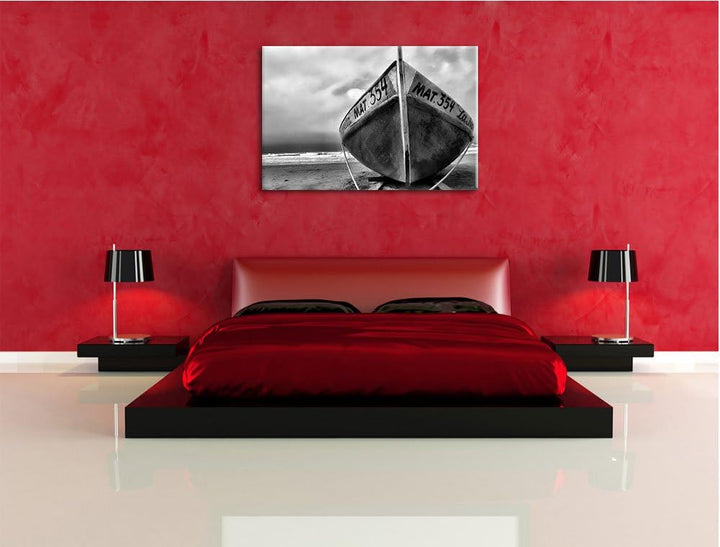 Pixxprint Monocrome, kleines Segelboot am Strand, Format: 100x70 auf Leinwand, 100x70