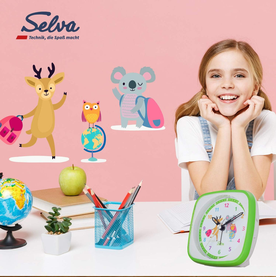 SELVA Quarzwecker für die Einschulung mit REH, Koala und Eule Motiv grün/weiss. Schleichende Sekunde