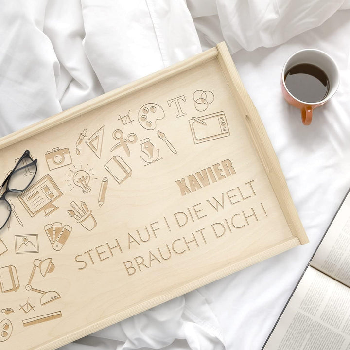 Maverton Serviertablett mit Gravur - personalisiert - Tabletttisch mit Griffen - klappbare Beine - e