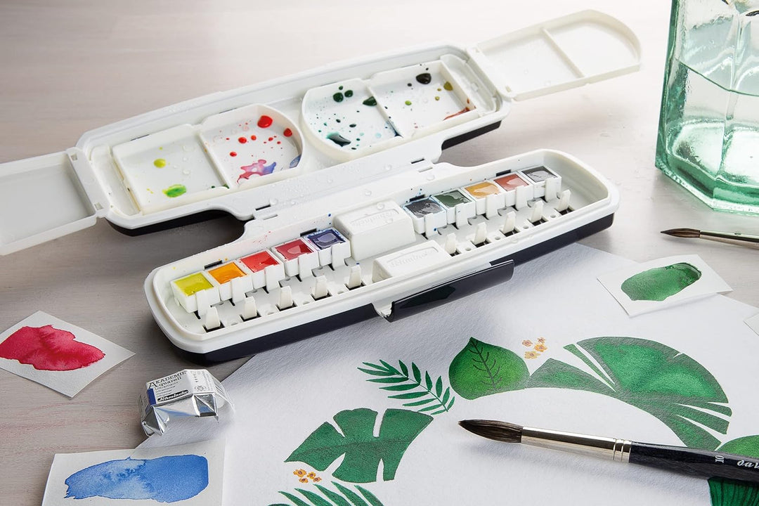 Schmincke – AKADEMIE Aquarell Farbkasten, Grundsortiment 10 x 1/2 Näpfchen, 75 010 097, Kunststoffse