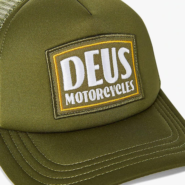 Deus Ex Machina Crimson Trucker Cap mit grünem Schirm, Oliven, One size