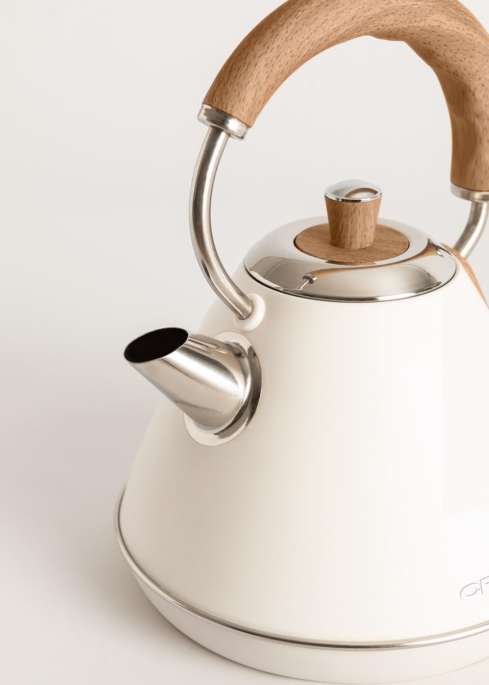 CREATE/KETTLE RETRO L/Elektrischer Wasserkocher Cremeweiss/Schnelles Aufkochen, Fassungsvermögen 1,7